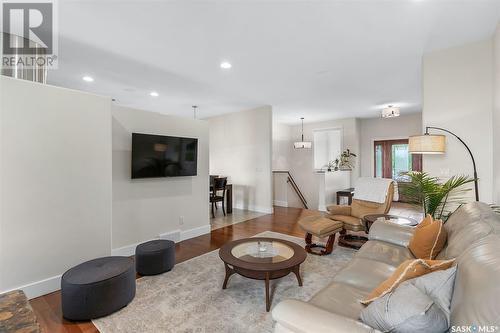 115 Mission Ridge Road, Aberdeen Rm No. 373, SK - Indoor Photo Showing Living Room