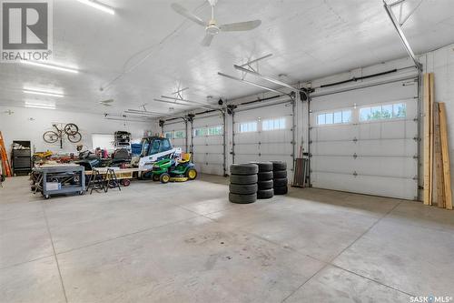 115 Mission Ridge Road, Aberdeen Rm No. 373, SK - Indoor Photo Showing Garage