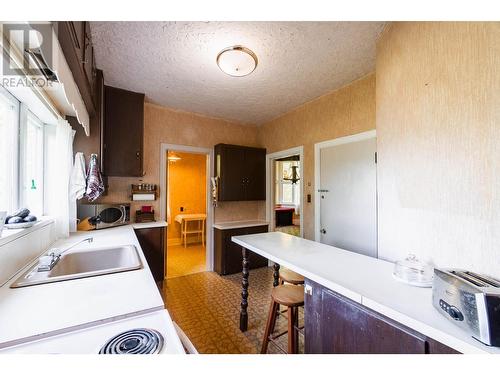 1107 Robertson  Avenue, Nelson, BC - Indoor