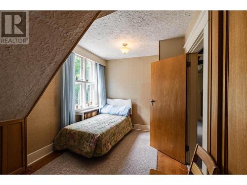 1107 Robertson  Avenue, Nelson, BC - Indoor Photo Showing Bedroom