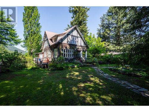 1107 Robertson  Avenue, Nelson, BC - Outdoor