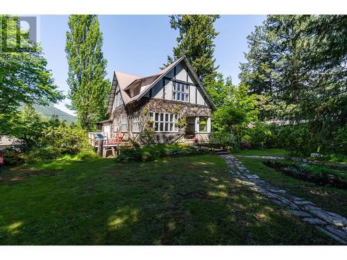 1107 Robertson  Avenue, Nelson, BC - Outdoor