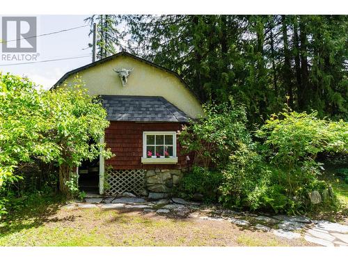 1107 Robertson  Avenue, Nelson, BC - Outdoor