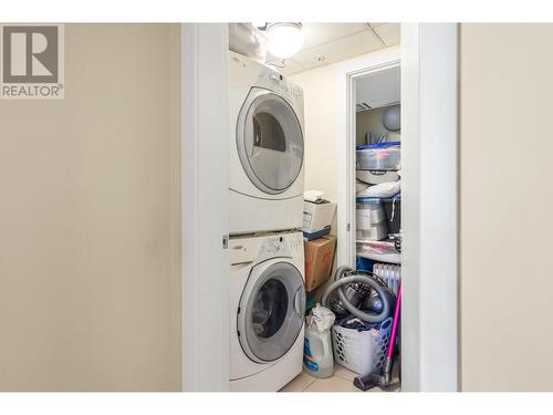 7343 Okanagan Landing Road Unit# 1218, Vernon, BC - Indoor Photo Showing Laundry Room