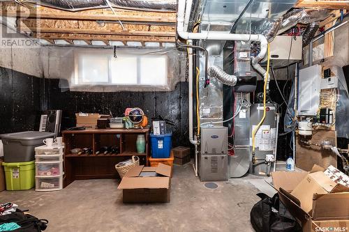 1402 Wiggins Avenue S, Saskatoon, SK - Indoor Photo Showing Basement