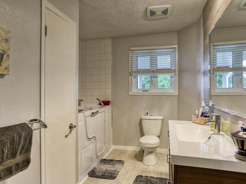 Bathroom - 2665 110E Avenue, Shawinigan, QC - Indoor Photo Showing Bathroom