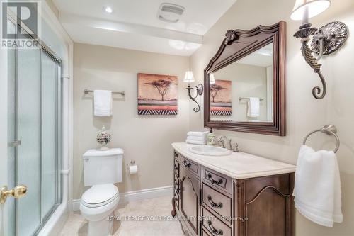 145 Willis Drive, Aurora, ON - Indoor Photo Showing Bathroom