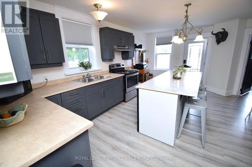 532 Dundas Street, Belleville, ON - Indoor Photo Showing Kitchen With Double Sink