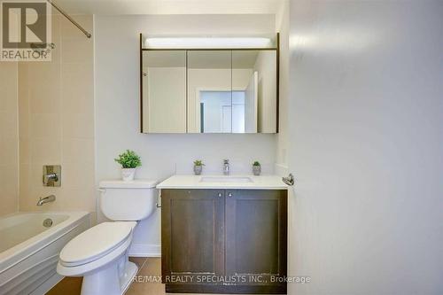 2505 - 4070 Confederation Parkway E, Mississauga, ON - Indoor Photo Showing Bathroom