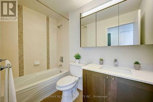 2505 - 4070 Confederation Parkway E, Mississauga, ON - Indoor Photo Showing Bathroom