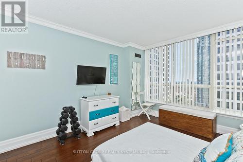 1611 - 55 Elm Drive W, Mississauga, ON - Indoor Photo Showing Bedroom