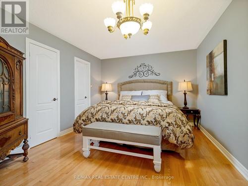 15 Trillium Terrace, Halton Hills, ON - Indoor Photo Showing Bedroom