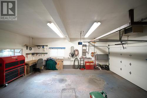 445 Powerline Road, Brantford, ON - Indoor Photo Showing Garage