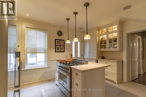 113 Dufferin Avenue, Brantford, ON - Indoor Photo Showing Kitchen