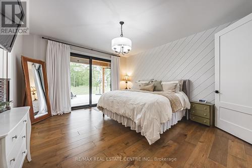 11 Cockshutt Road, Brant, ON - Indoor Photo Showing Bedroom