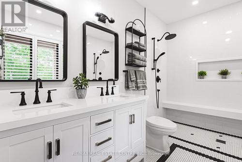 11 Cockshutt Road, Brant, ON - Indoor Photo Showing Bathroom