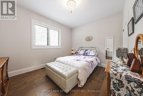 11 Cockshutt Road, Brant, ON - Indoor Photo Showing Bedroom