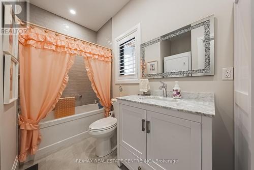 11 Cockshutt Road, Brant, ON - Indoor Photo Showing Bathroom