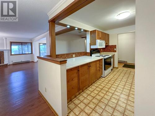 1075 Bernard Avenue Unit# 312, Kelowna, BC - Indoor Photo Showing Kitchen