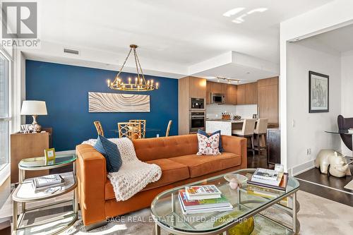 601 - 170 Avenue Road, Toronto (Annex), ON - Indoor Photo Showing Living Room