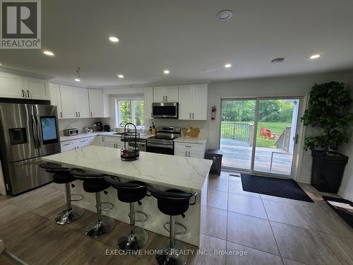 428 Beaumont Drive, Bracebridge, ON - Indoor Photo Showing Kitchen