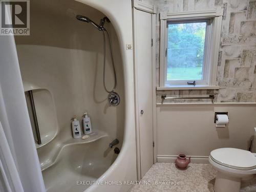 428 Beaumont Drive, Bracebridge, ON - Indoor Photo Showing Bathroom