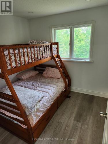 428 Beaumont Drive, Bracebridge, ON - Indoor Photo Showing Bedroom