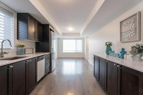 167 William Duncan Road|Unit #2, Toronto, ON - Indoor Photo Showing Kitchen With Upgraded Kitchen