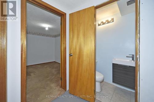176 - 70 Cass Avenue, Toronto, ON - Indoor Photo Showing Bathroom