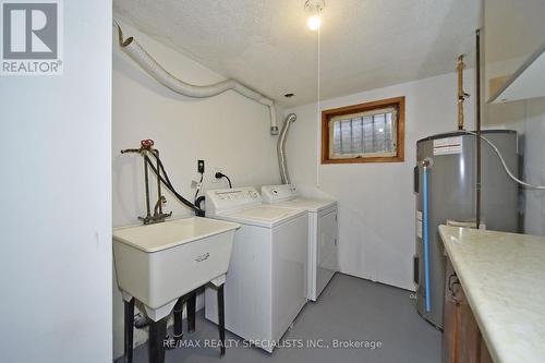 176 - 70 Cass Avenue, Toronto, ON - Indoor Photo Showing Laundry Room