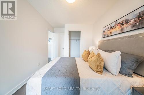522 - 55 Regent Park Boulevard, Toronto, ON - Indoor Photo Showing Bedroom