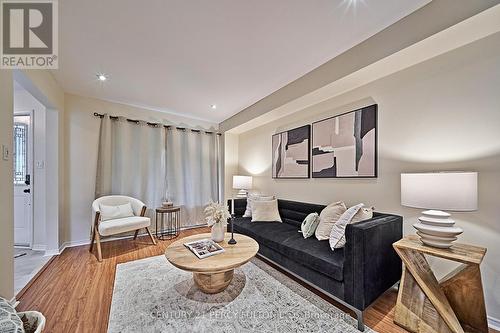 3 Downham Drive, Clarington, ON - Indoor Photo Showing Living Room