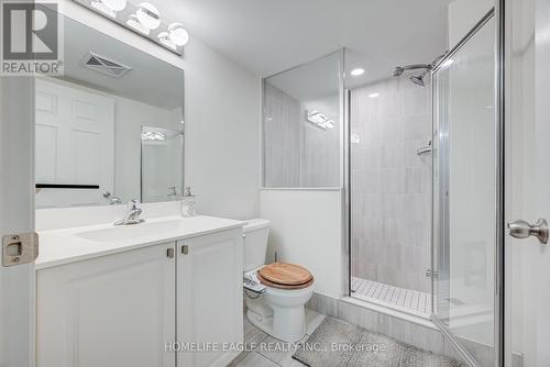 118 - 510 Kingbird Grove, Toronto, ON - Indoor Photo Showing Bathroom