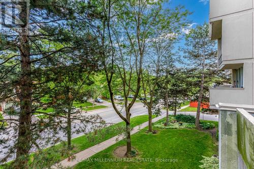 308 - 1300 Marlborough Court, Oakville (College Park), ON - Outdoor