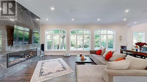 1286 Cambridge Drive W, Oakville (Eastlake), ON - Indoor Photo Showing Living Room With Fireplace