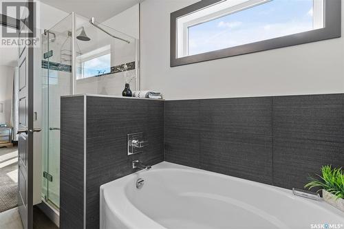 218 Hastings Lane, Saskatoon, SK - Indoor Photo Showing Bathroom