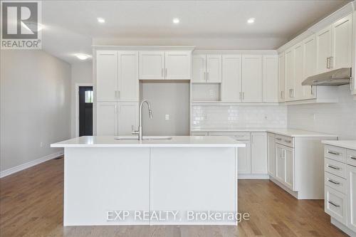 137 Devonleigh Gate, Grey Highlands (Markdale), ON - Indoor Photo Showing Kitchen