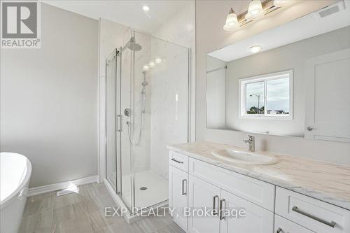 137 Devonleigh Gate, Grey Highlands (Markdale), ON - Indoor Photo Showing Bathroom