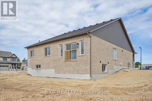 137 Devonleigh Gate, Grey Highlands (Markdale), ON - Outdoor With Exterior