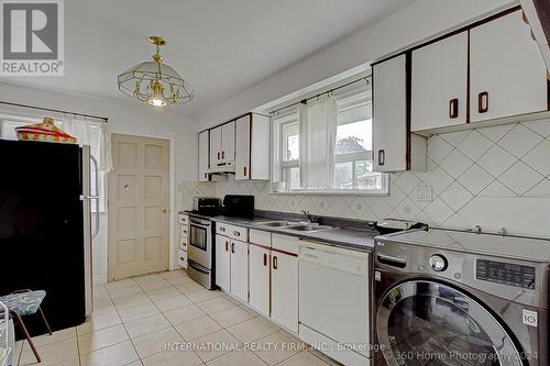 85 Letchworth Crescent, Toronto (Downsview-Roding-Cfb), ON - Indoor Photo Showing Laundry Room