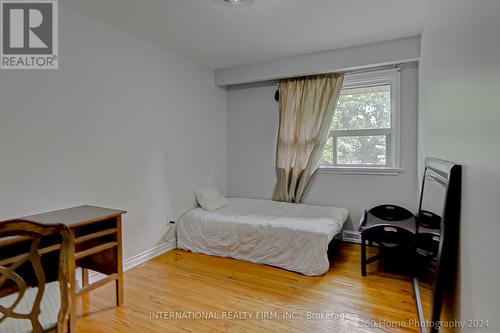 85 Letchworth Crescent, Toronto (Downsview-Roding-Cfb), ON - Indoor Photo Showing Bedroom