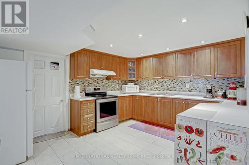 85 Letchworth Crescent, Toronto (Downsview-Roding-Cfb), ON - Indoor Photo Showing Kitchen