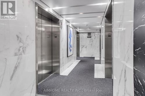 3812 - 4065 Confederation Parkway, Mississauga, ON - Indoor Photo Showing Bathroom