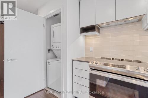 3812 - 4065 Confederation Parkway, Mississauga, ON - Indoor Photo Showing Laundry Room