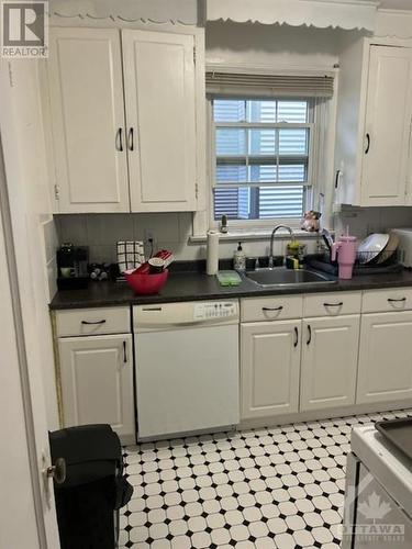 Unit 2 90 Goulburn Kitchen - 88 Goulburn Avenue, Ottawa, ON - Indoor Photo Showing Kitchen With Double Sink
