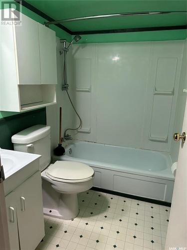 883 River Street W, Prince Albert, SK - Indoor Photo Showing Bathroom