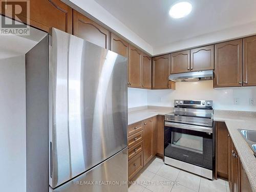 27 - 649E Warden Avenue, Toronto, ON - Indoor Photo Showing Kitchen