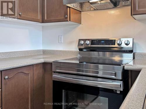 27 - 649E Warden Avenue, Toronto, ON - Indoor Photo Showing Kitchen