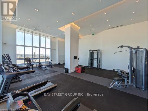 365 - 2481 Taunton Road, Oakville (Uptown Core), ON - Indoor Photo Showing Gym Room