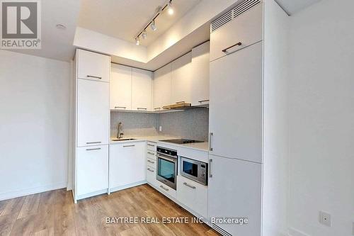 2906 - 87 Peter Street, Toronto (Waterfront Communities), ON - Indoor Photo Showing Kitchen